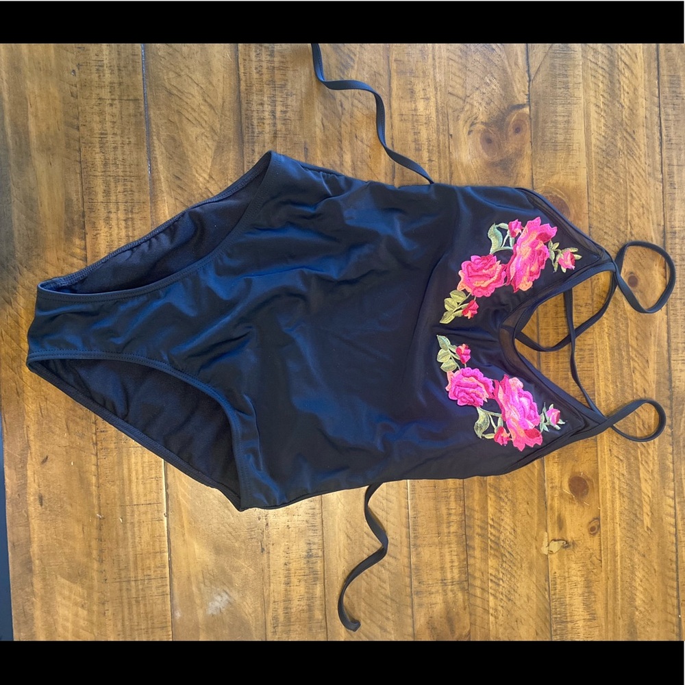 Women’s One-Piece Swimsuit